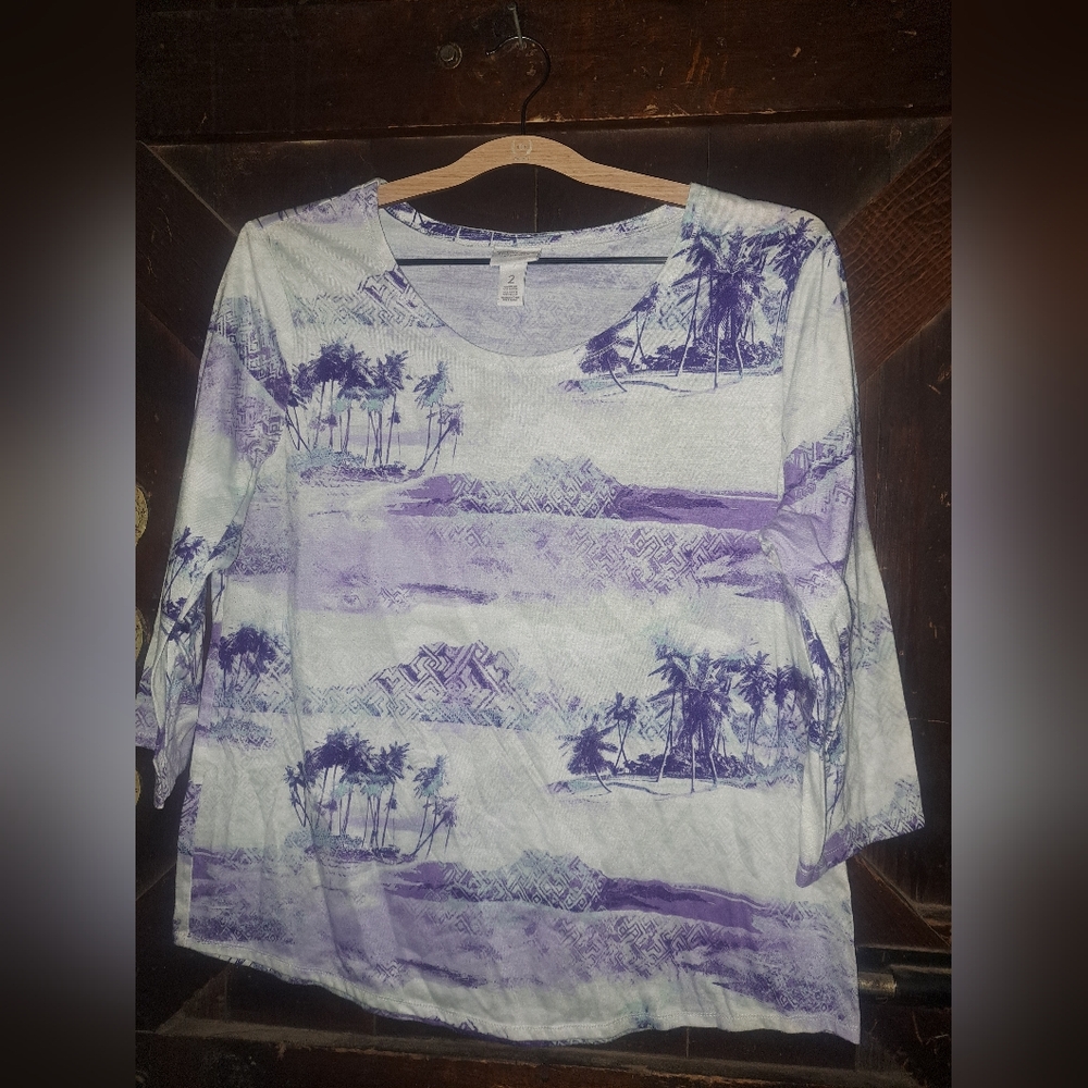🙂 3/15 Weekends by Chicos shirt size 2 🏝💜